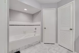 6815 Seinfeld Ct, Houston, TX 77069 - Photo 25