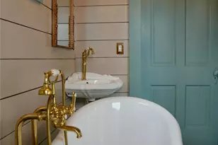 409 E Morgan Ave, Cuero, TX 77954 - Photo 41