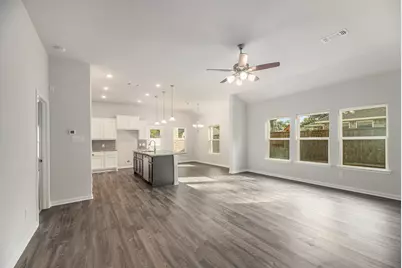 331 Woodhaven Drive, West Columbia, TX 77486 - Photo 7