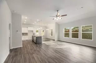 331 Woodhaven Dr, West Columbia, TX 77486 - Photo 7