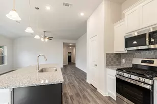 331 Woodhaven Dr, West Columbia, TX 77486 - Photo 11