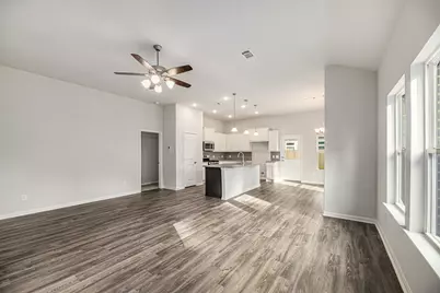 331 Woodhaven Drive, West Columbia, TX 77486 - Photo 9