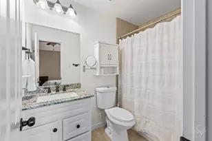 27546 Kingsland Pl Ln, Fulshear, TX 77441 - Photo 31