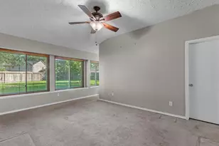 4202 W Peachfield Cir, Houston, TX 77014 - Photo 9