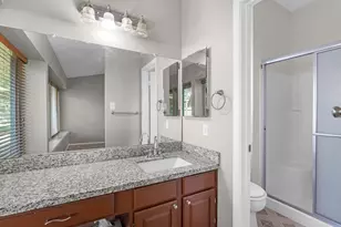 4202 W Peachfield Cir, Houston, TX 77014 - Photo 11