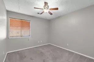 4202 W Peachfield Cir, Houston, TX 77014 - Photo 13