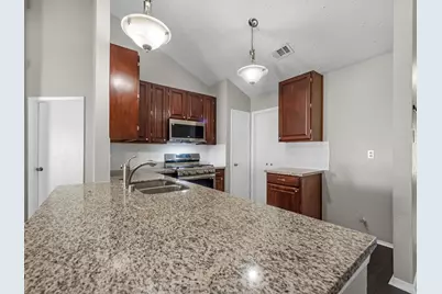4202 W Peachfield Circle, Houston, TX 77014 - Photo 5