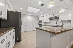 14222 Stokesmount Dr, Houston, TX 77077 - Photo 17