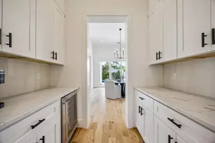 1729 Chippendale Rd, Houston, TX 77018 - Photo 11