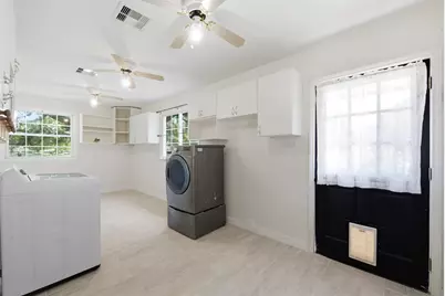 6998 Commander Roland Drive, Hitchcock, TX 77563 - Photo 33