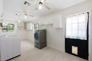 6998 Commander Roland Dr, Hitchcock, TX 77563 - Photo 33