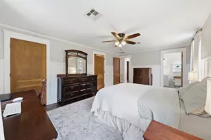 6998 Commander Roland Dr, Hitchcock, TX 77563 - Photo 21