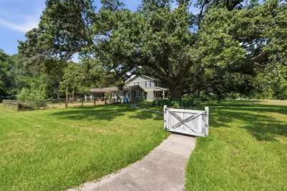6998 Commander Roland Drive, Hitchcock, TX 77563 - Photo 39