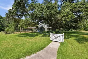6998 Commander Roland Dr, Hitchcock, TX 77563 - Photo 39