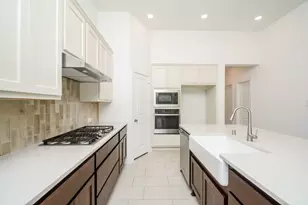 1052 Shl Crk Trl, Conroe, TX 77304 - Photo 13