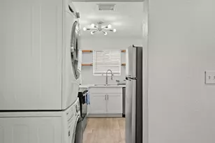 701 28th St, Galveston, TX 77550 - Photo 5