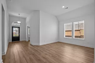 8546 Pier Cove Dr, Cypress, TX 77433 - Photo 11