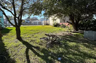 1709 Biovu Dr, Galveston, TX 77551 - Photo 19