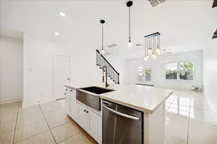 205 E 43rd St, Houston, TX 77018 - Photo 9