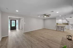 5426 Green Springs Dr, Houston, TX 77066 - Photo 7