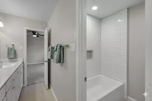 5426 Green Springs Dr, Houston, TX 77066 - Photo 31