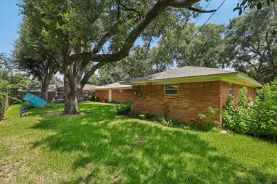 1705 Adams Street, Baytown, TX 77520 - Photo 25
