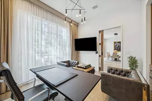 212 E Cowan Dr, Houston, TX 77007 - Photo 9