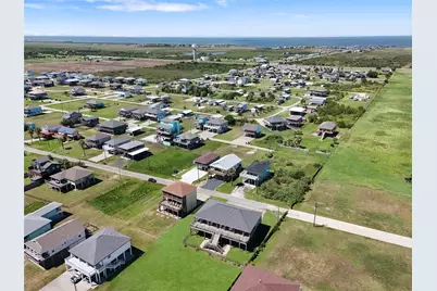 172 Ocean View Drive, Crystal Beach, TX 77650 - Photo 33