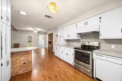 105 Memorial Lane, Columbus, TX 78934 - Photo 7