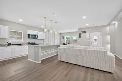 247 County Road 5102 #L, Cleveland, TX 77327 - Photo 9