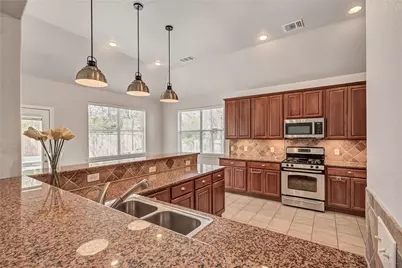 27 Planchard Ct, The Woodlands, TX 77382 - Photo 3