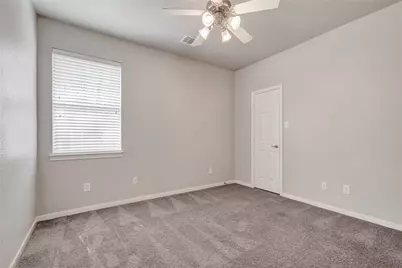 27 Planchard Ct, The Woodlands, TX 77382 - Photo 11