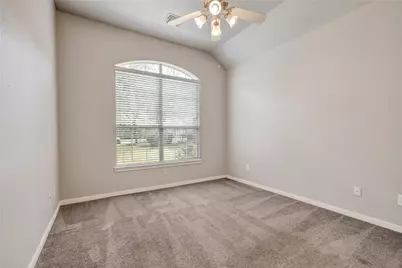 27 Planchard Ct, The Woodlands, TX 77382 - Photo 9
