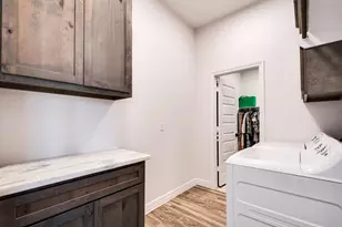 119 Bunker Hl Ct, Anahuac, TX 77514 - Photo 29