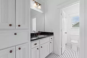 640 W 17th St, Houston, TX 77008 - Photo 17
