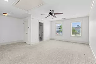 640 W 17th St, Houston, TX 77008 - Photo 21