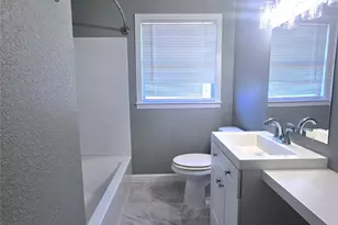 1118 W 11th St, Freeport, TX 77541 - Photo 9