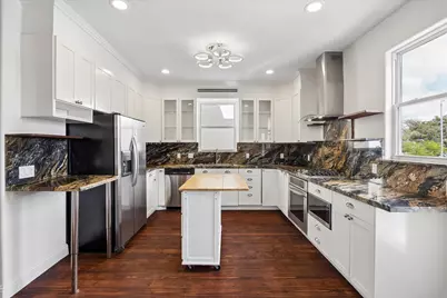 4011 Garrott Street, Houston, TX 77006 - Photo 5