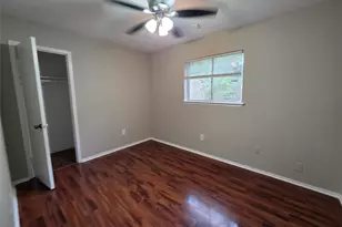 12722 Shannon Hills Dr, Houston, TX 77099 - Photo 9