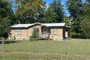 410 E Gregg St, Mount Enterprise, TX 75681 - Photo 21