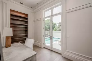 3868 Olympia Dr, Houston, TX 77019 - Photo 9