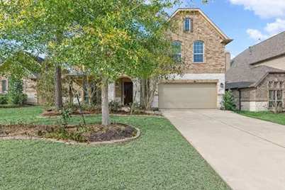 35 N Wheatleigh Drive, Tomball, TX 77375 - Photo 1