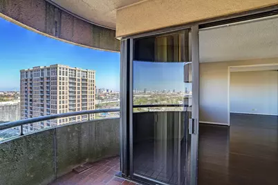 5000 Montrose Boulevard #18A, Houston, TX 77006 - Photo 9