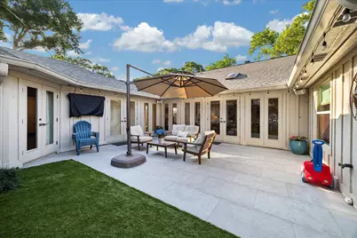 6151 Briar Rose Drive, Houston, TX 77057 - Photo 11