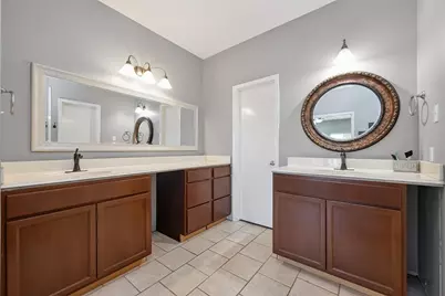 915 Highland Woods Dr, Highlands, TX 77562 - Photo 31