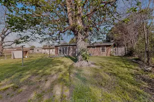 11936 Hoblitzelle Dr, Dallas, TX 75243 - Photo 21