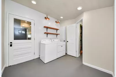 225 Lenox Street, Houston, TX 77011 - Photo 17
