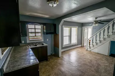9243 E Avenue O, Houston, TX 77012 - Photo 7