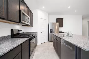 7507 Fierce Friesian Ln, Rosharon, TX 77583 - Photo 5