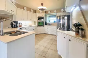 49 Colony Square, Angleton, TX 77515 - Photo 11